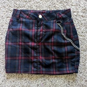 NWOT DOLLSKILL Current Mood Plaid Chain Mini Skirt